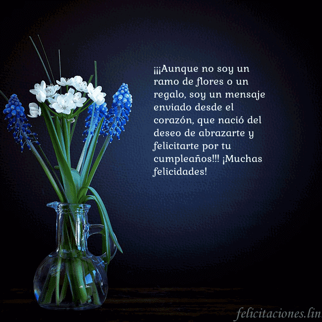 Tarjeta de cumpleaños con flores azules en un jarrón ¡¡¡Aunque no soy un ramo de flores o un regalo, so Tarjeta de cumpleaños con flores azules en un jarrón