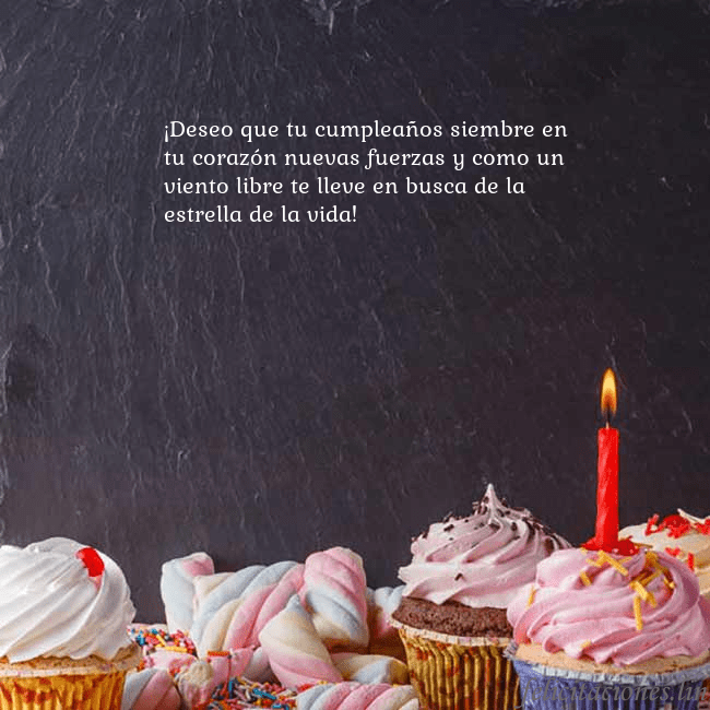 Tarjeta con muchos cupcakes y una vela ¡Deseo que tu cumpleaños siembre en tu corazón nue Tarjeta con muchos cupcakes y una vela
