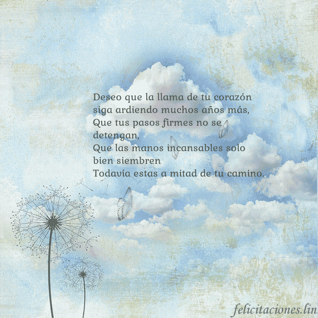 Tarjeta de cumpleaños con nubes, pelusa de leche y mariposa. Deseo que la llama de tu corazón siga ardiendo muc Tarjeta de cumpleaños con nubes, pelusa de leche y mariposa.