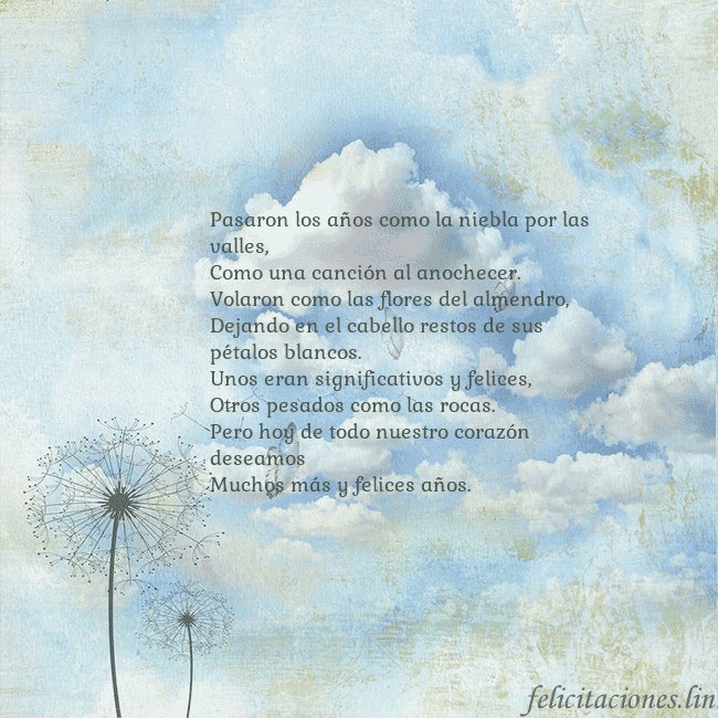 Tarjeta de cumpleaños con nubes, pelusa de leche y mariposa.