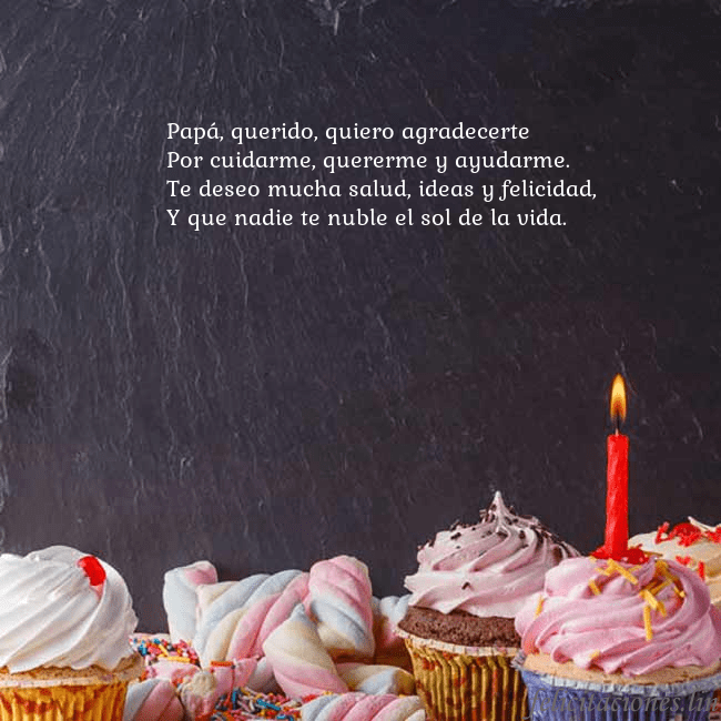 Tarjeta con muchos cupcakes y una vela