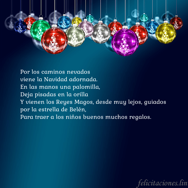 Tarjeta de felicitación azul con juguetes de árbol de Navidad Por los caminos nevados
viene la Navidad adornada. Tarjeta de felicitación azul con juguetes de árbol de Navidad